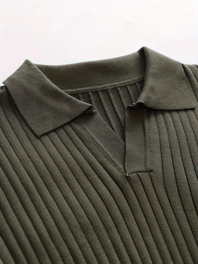 Suéter polo de canalé fino con mangas largas